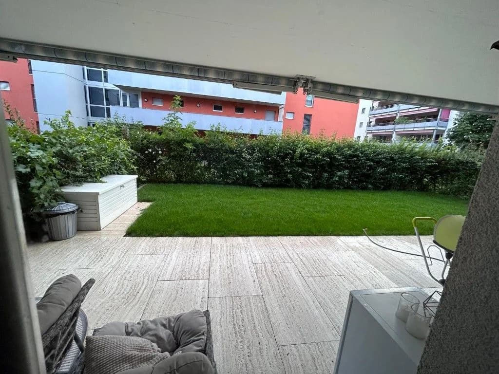 Aufwiesenstrasse 30 · Dietlikon