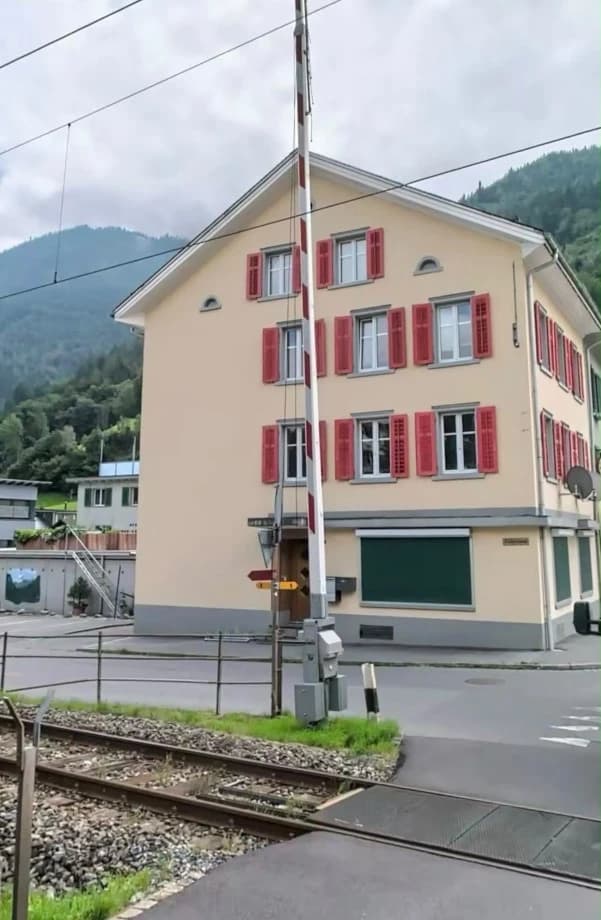 Farbstrasse 28 · Schwanden